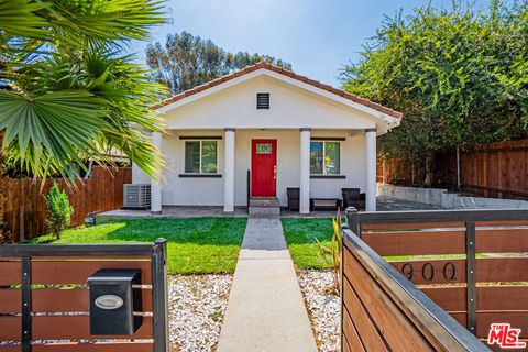 Photo of 3900 E 3rd Street, Los Angeles, CA 90063 (MLS # 25560855)