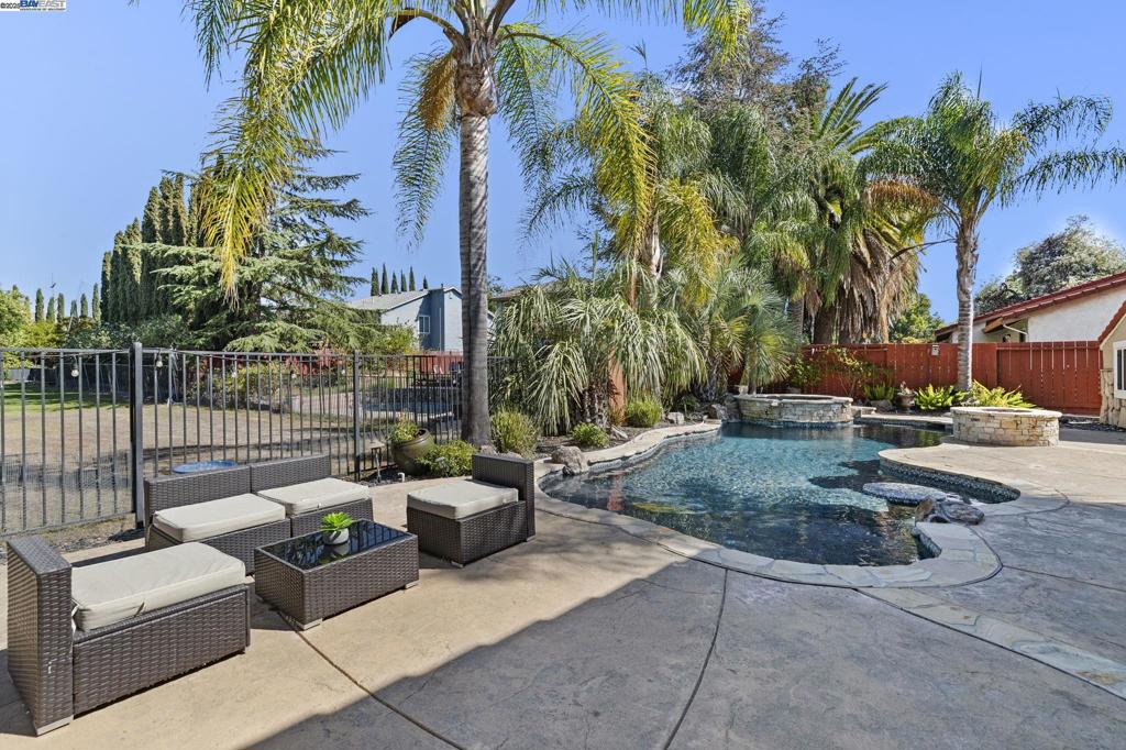 RANCHO RAMON - Residential