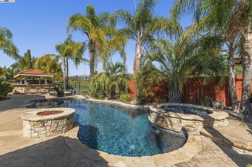 RANCHO RAMON - Residential