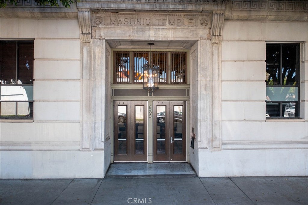 835 Locust Avenue 419
