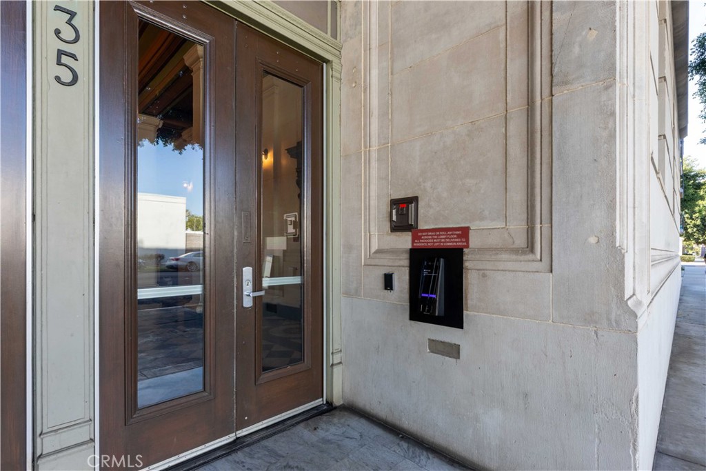 835 Locust Avenue 419