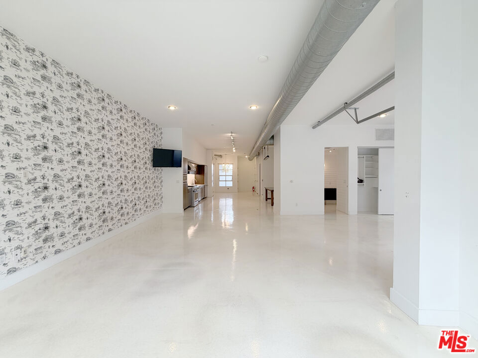 212 Marine Street 203
