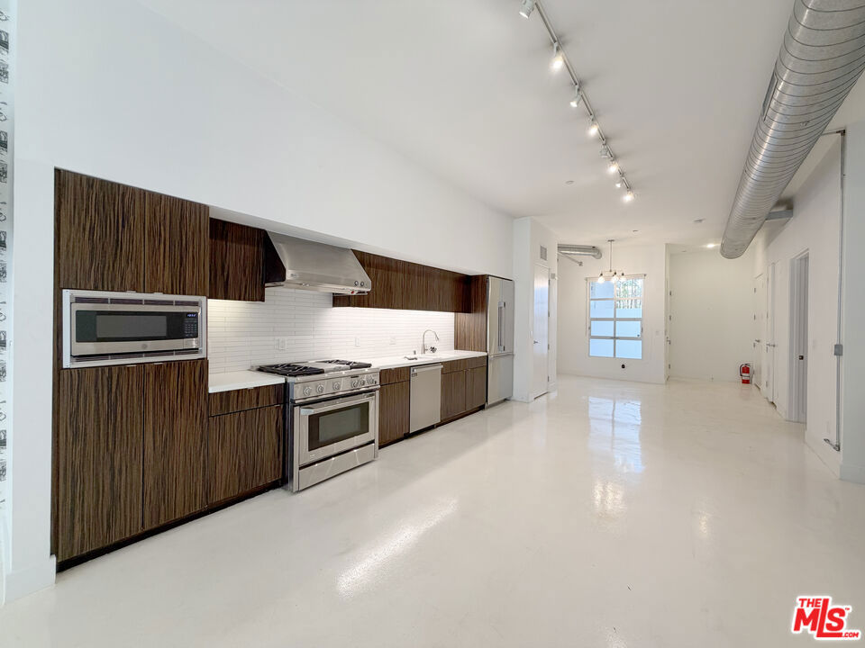 212 Marine Street 203
