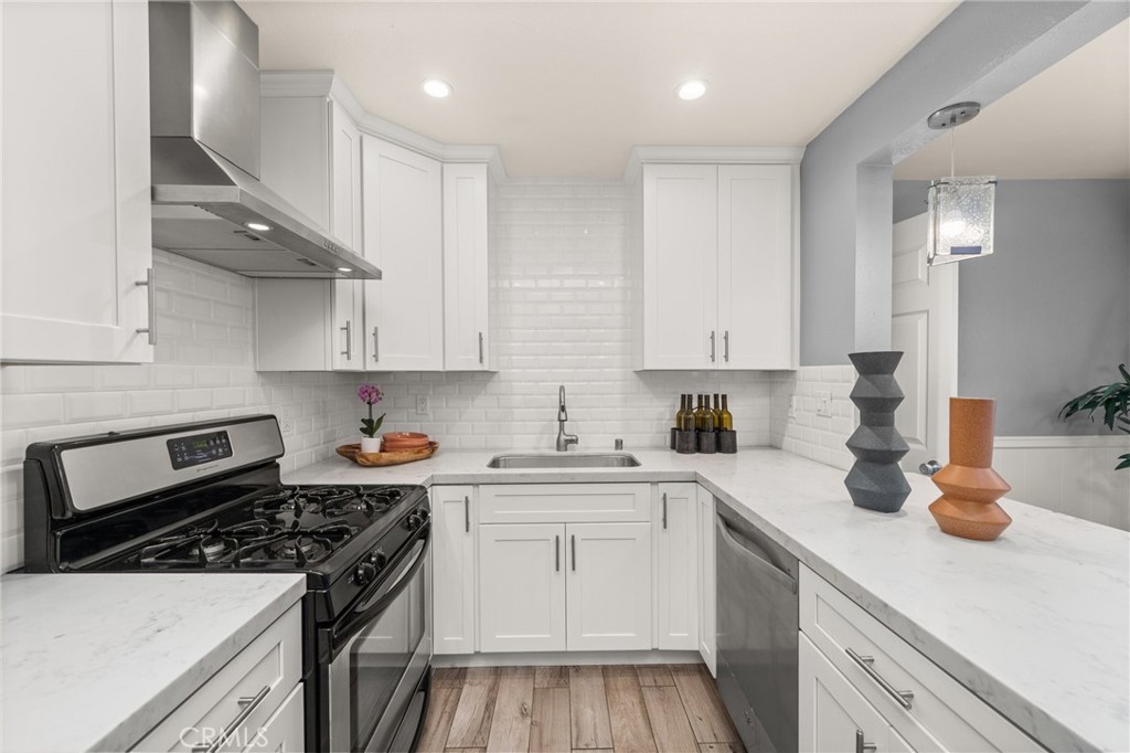 13028 S Catalina Avenue