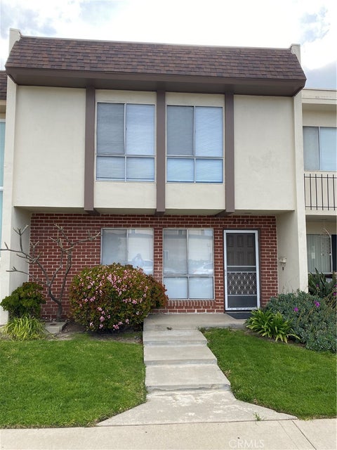 Photo of 21292 GREENSPRAY Lane, Huntington Beach, CA 92646 (MLS # OC26212345)