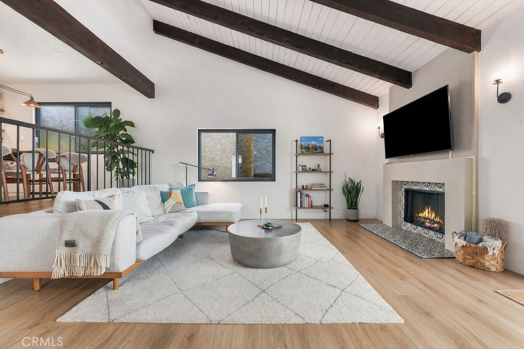 1121 Stanford