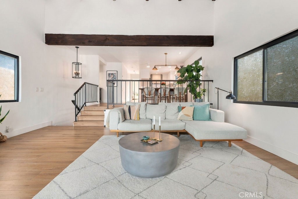 1121 Stanford