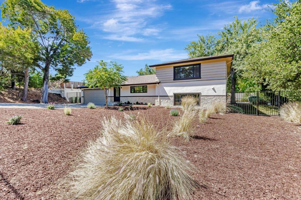 19680 Crestbrook Drive