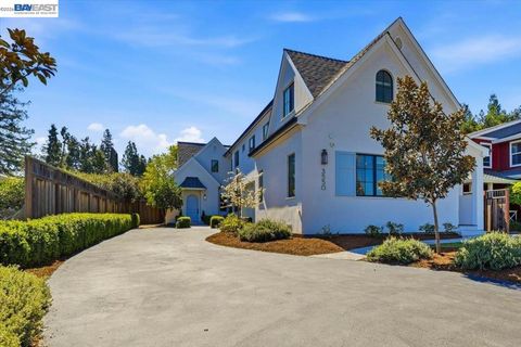 Photo of 3550 Vine St, Pleasanton, CA 94566 (MLS # 41125746)