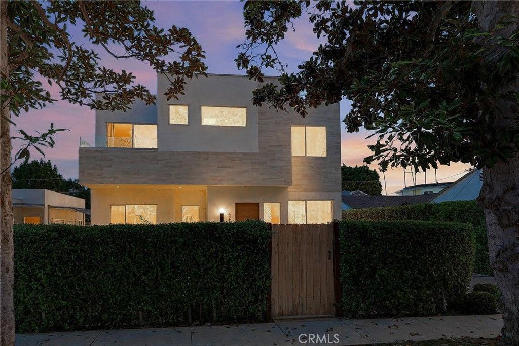 Photo of 4225 La Salle Avenue, Culver City, CA 90232 (MLS # SB25215712)