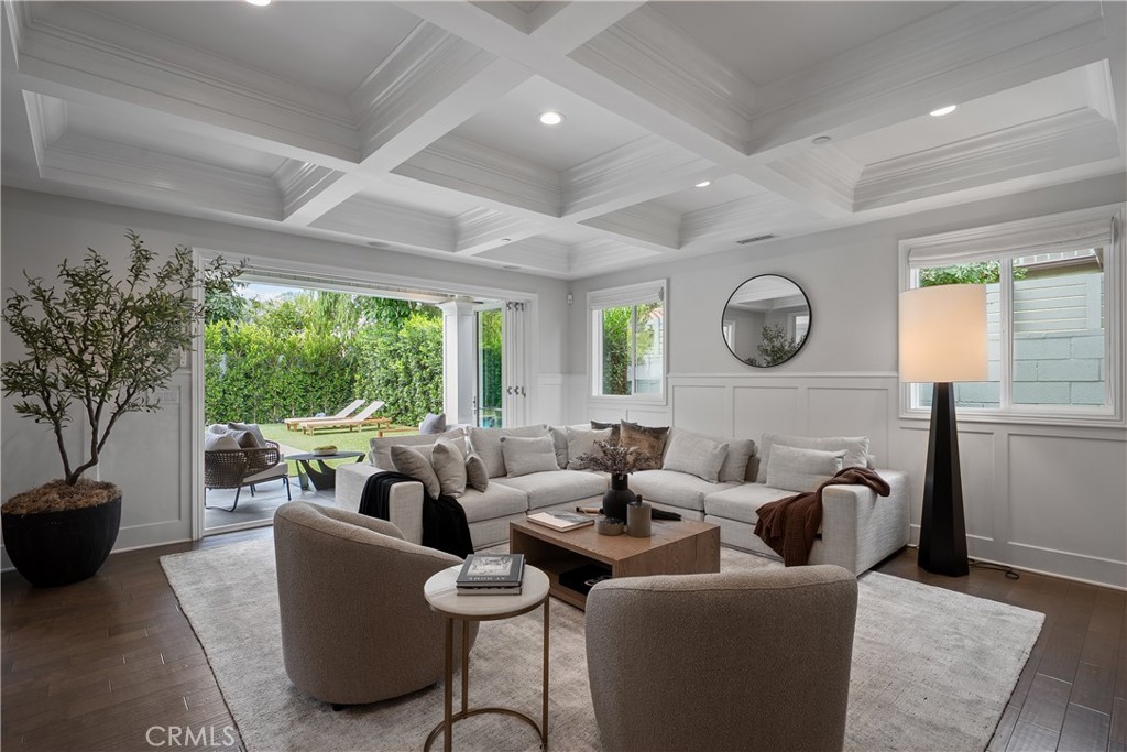 Properties 2 3743 Mound View Avenue