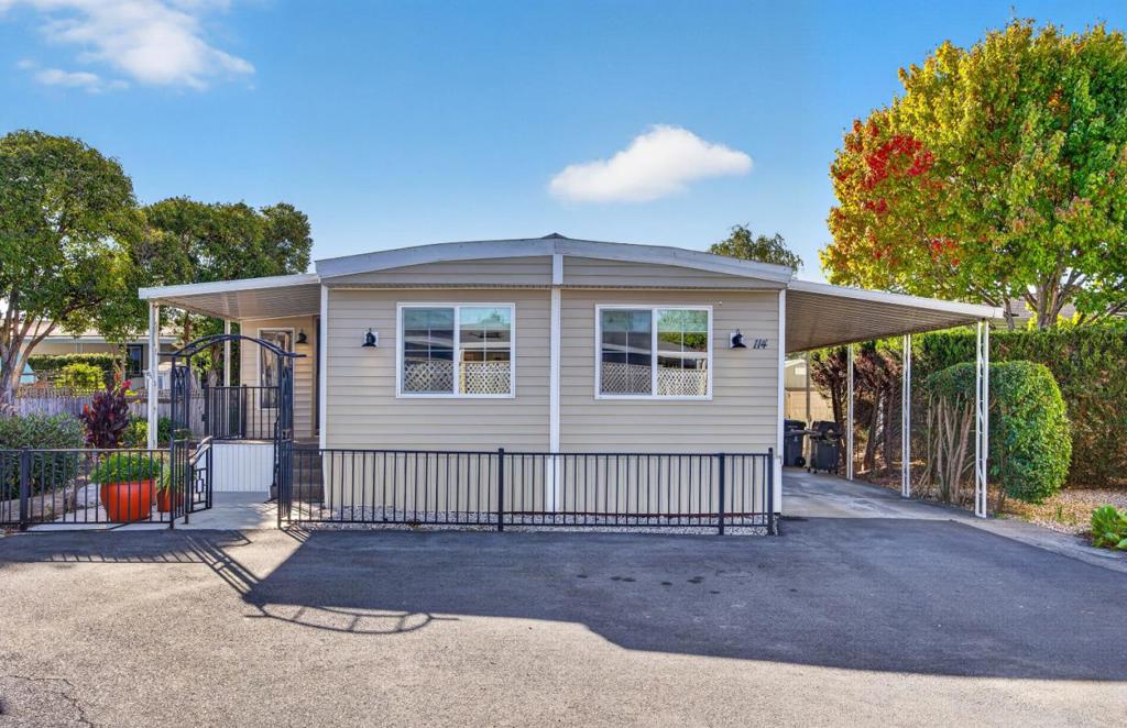 114 Candlewood Drive 114