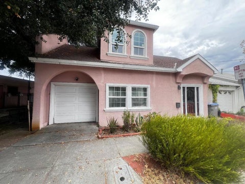 Photo of 1343 W Hedding Street, San Jose, CA 95126 (MLS # ML82059913)