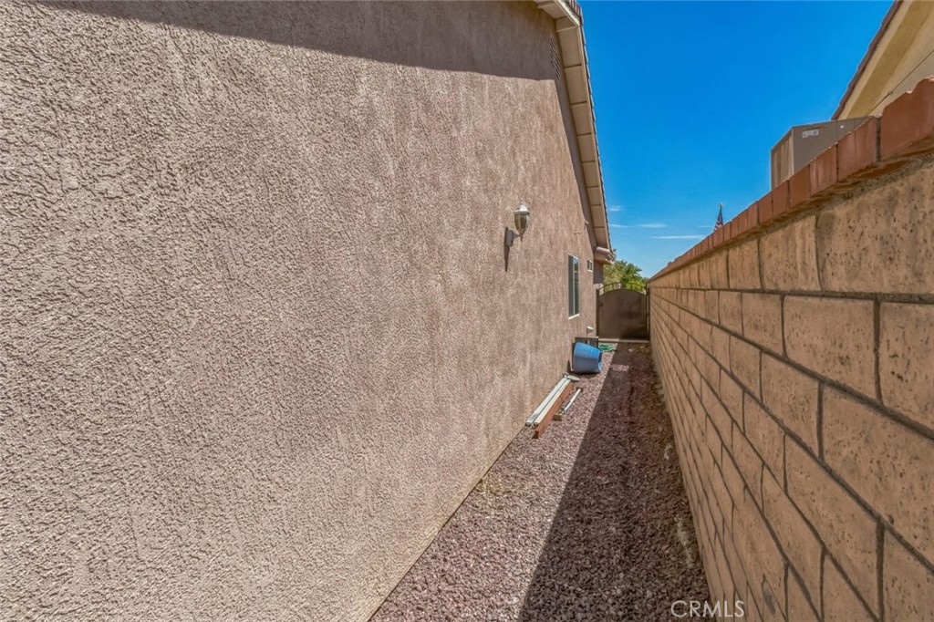 15248 Wildflower Lane