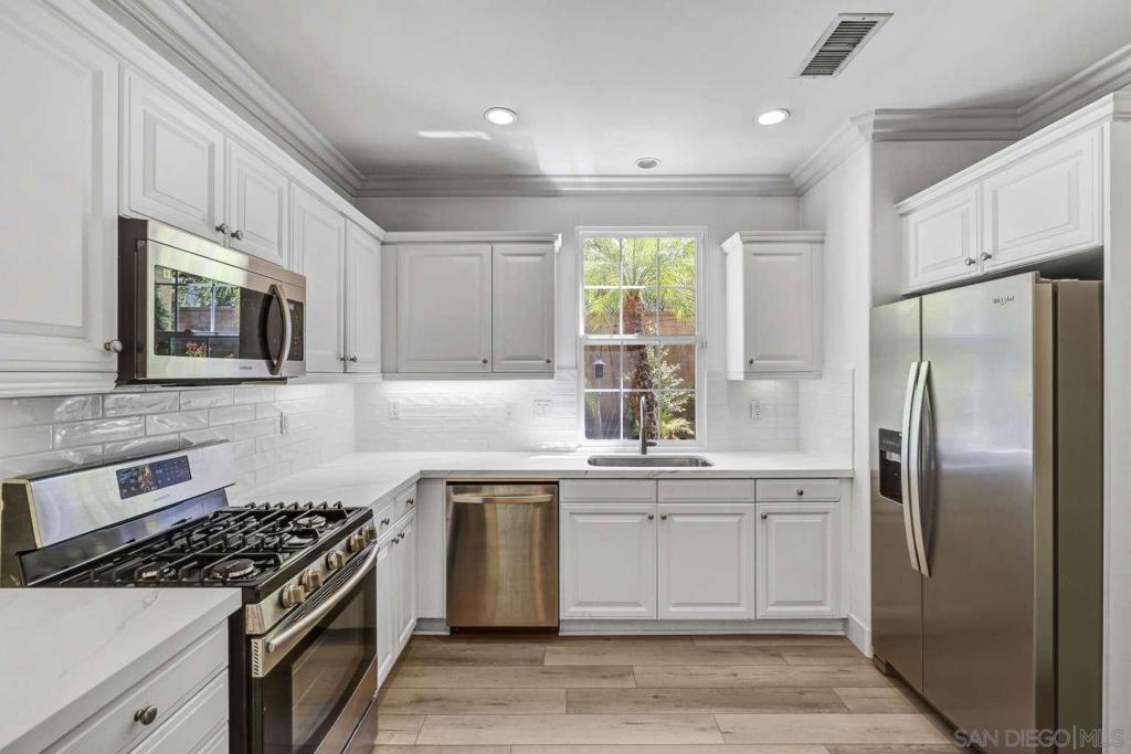 86 Canyoncrest, Irvine CA 92603 - Photo 11