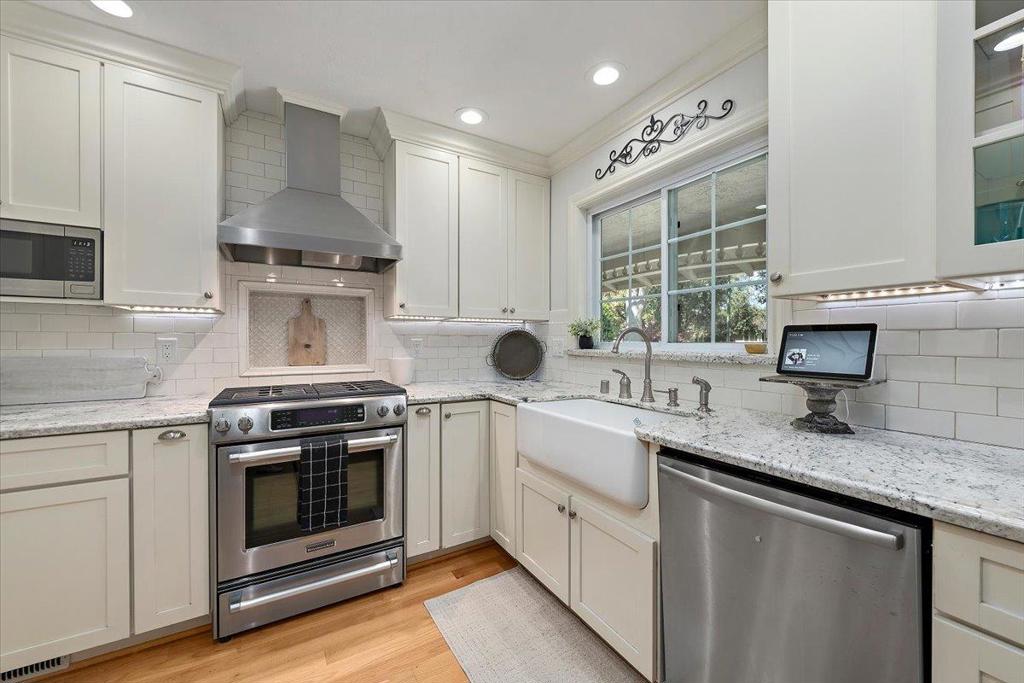 1722 Sweetbriar Drive