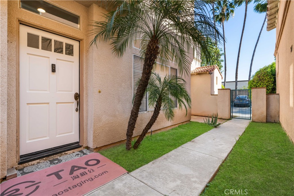 688 N Rimsdale Avenue 13