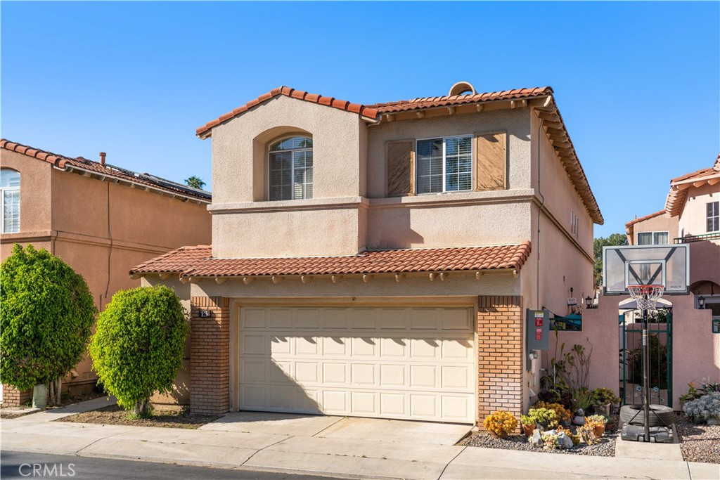 688 N Rimsdale Avenue 13