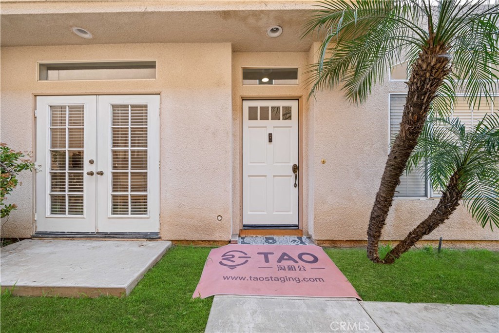 688 N Rimsdale Avenue 13