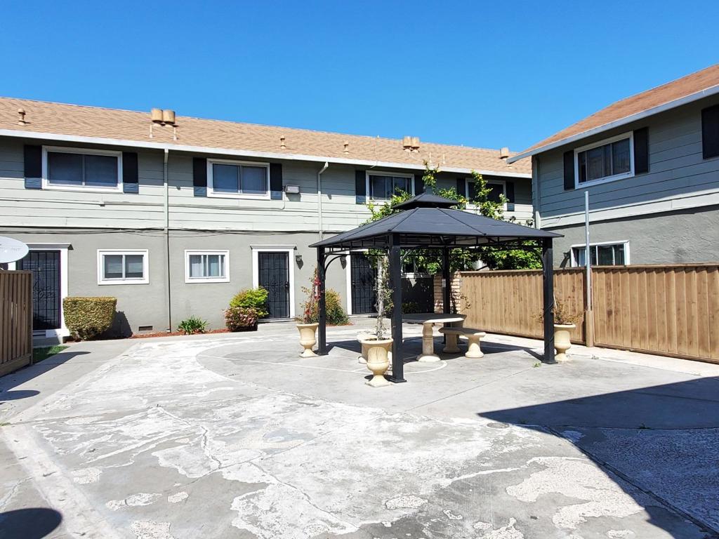 3501 Lafayette Street