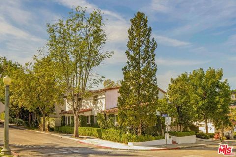 Photo of 3359 Primera Drive, Los Angeles, CA 90068 (MLS # 25620991)