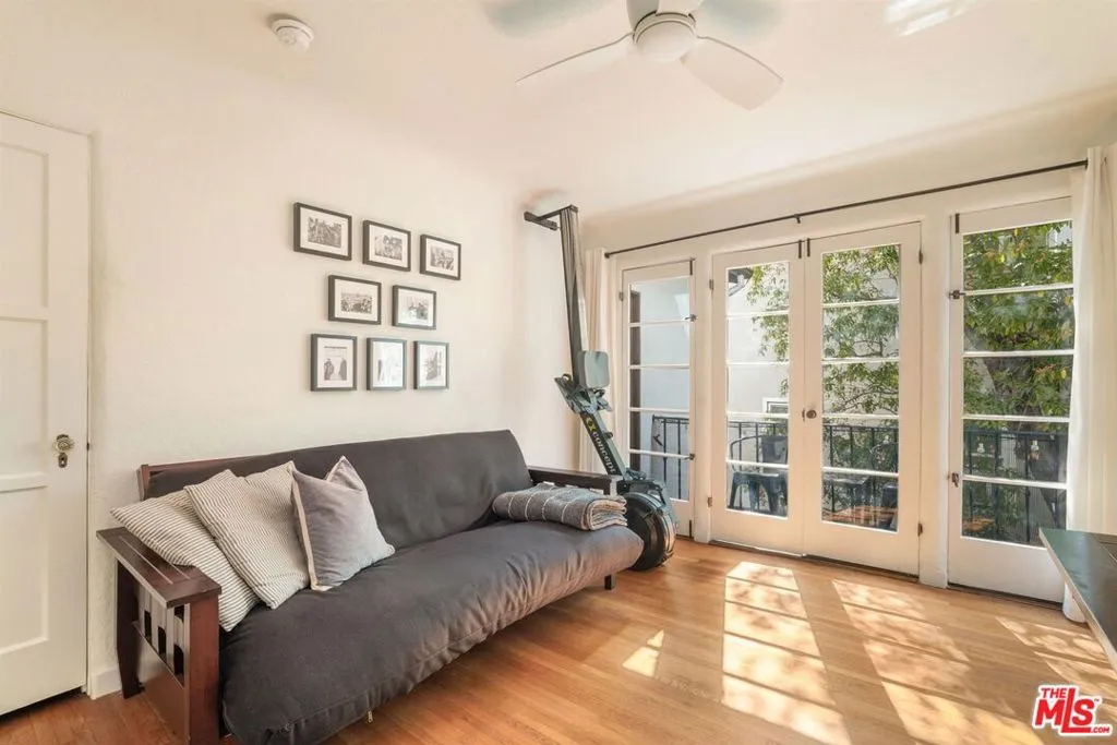 Los Angeles, California 90068, United States, 6 Bedrooms Bedrooms, ,4 BathroomsBathrooms,Residential,Active,246829