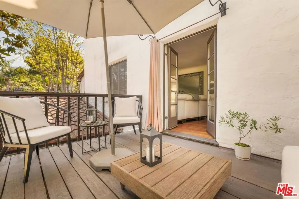 Los Angeles, California 90068, United States, 6 Bedrooms Bedrooms, ,4 BathroomsBathrooms,Residential,Active,246829