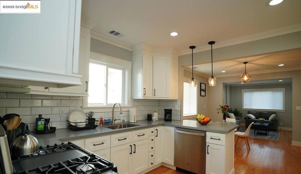 EMERYVILLE - Residential