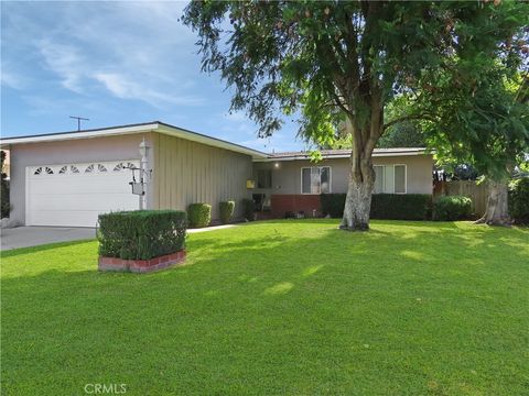 Photo of 6688 Montclair Drive, Riverside, CA 92504 (MLS # IV25164703) Photo of 6688 Montclair Drive, Riverside, CA 92504 (MLS # IV25164703)