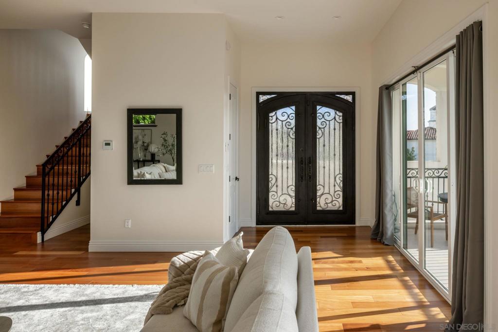 1092 Evergreen Street