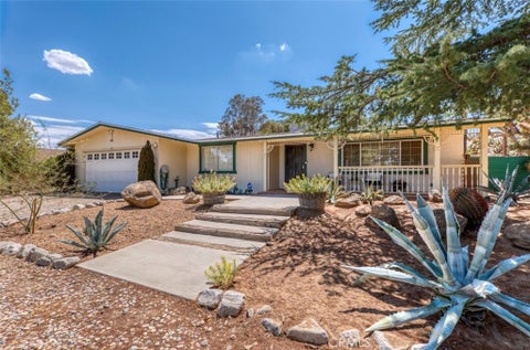 Photo of 56843 Carlyle Drive, Yucca Valley, CA 92284 (MLS # JT26135951)