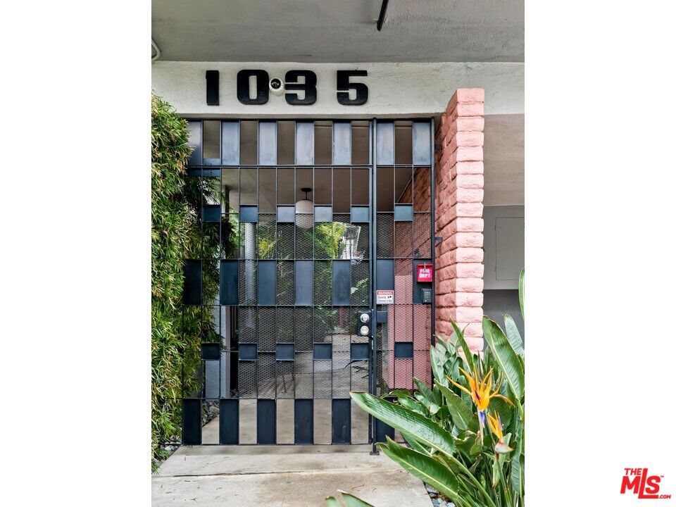 1035 N Sierra Bonita Avenue