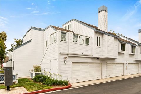 11 Fallingstar Irvine CA 92614