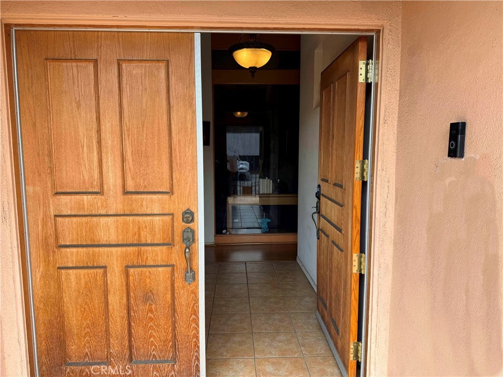 9818 S 2nd