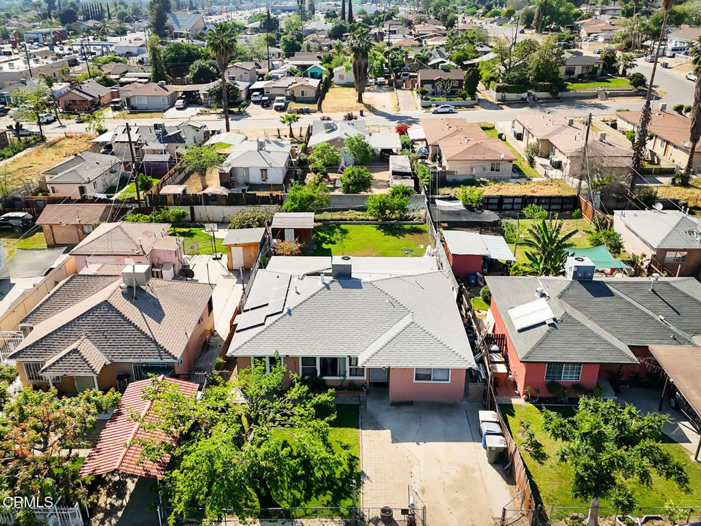 Photo of 1318 Vale Street, Bakersfield, CA 93307 (MLS # V1-35822)