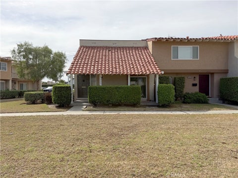 Photo of 17773 La Rosa LN, Fountain Valley, CA 92708 (MLS # OC26225714)