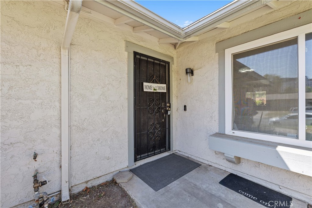 27888 Rainbow Lane