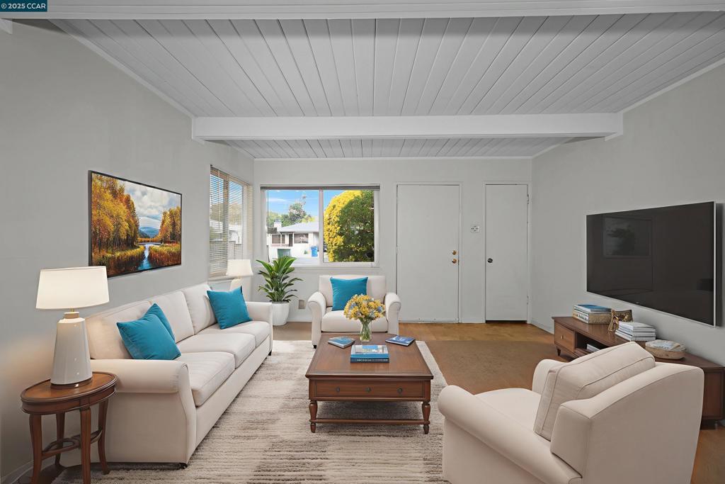 VINE HILL - Residential