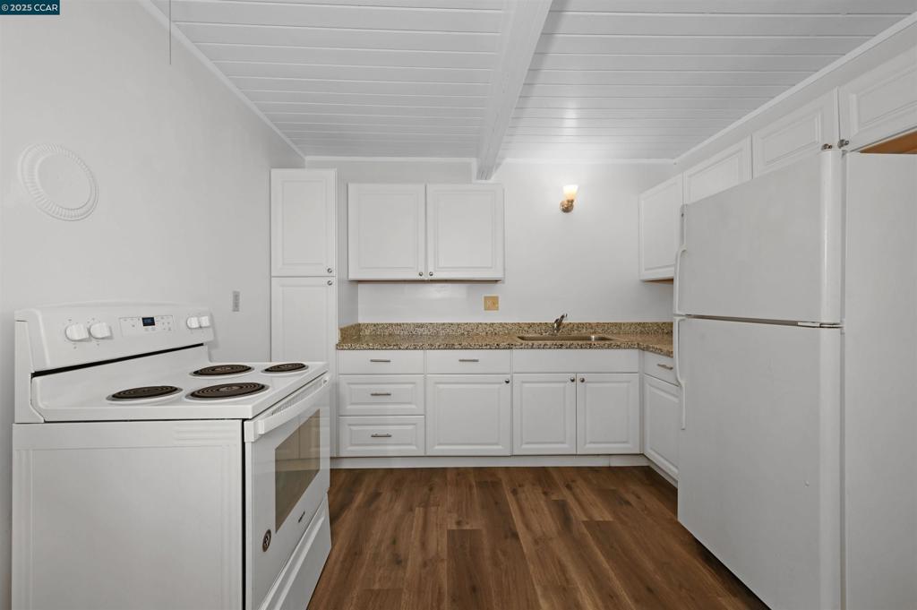 VINE HILL - Residential