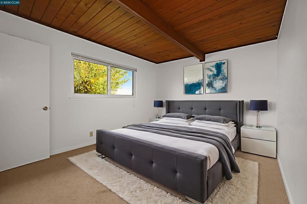 VINE HILL - Residential