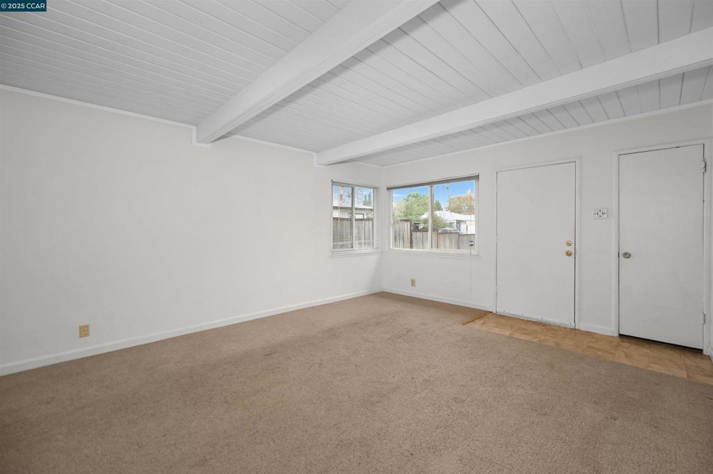 VINE HILL - Residential