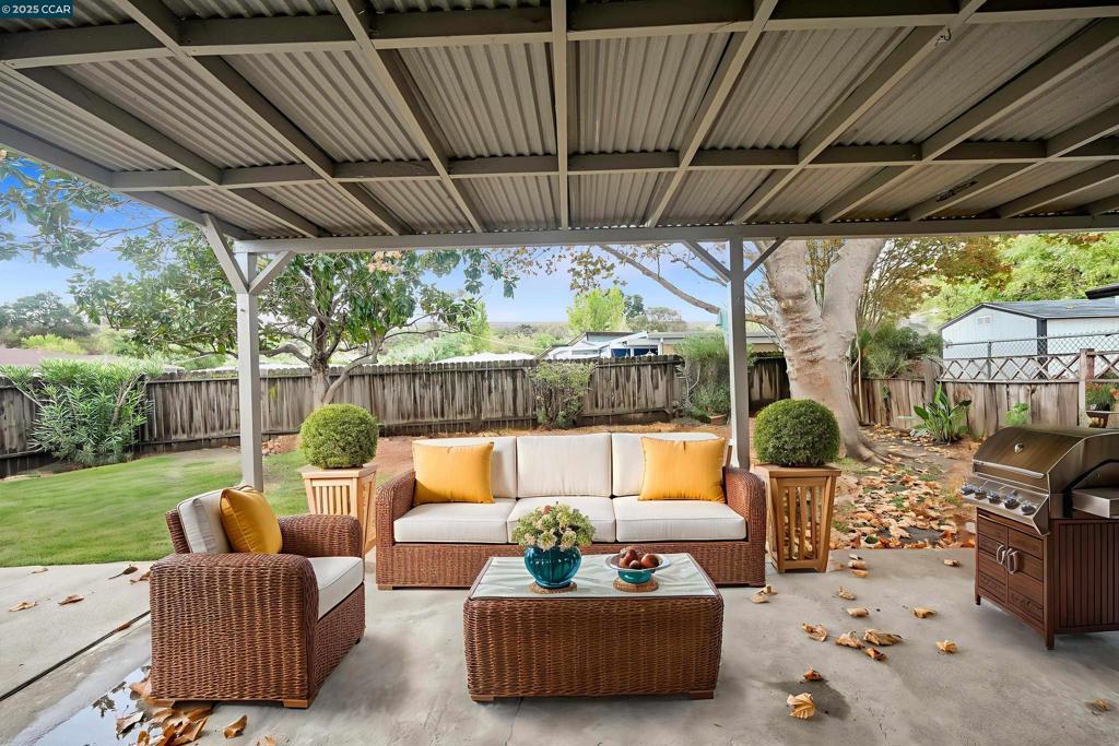 VINE HILL - Residential