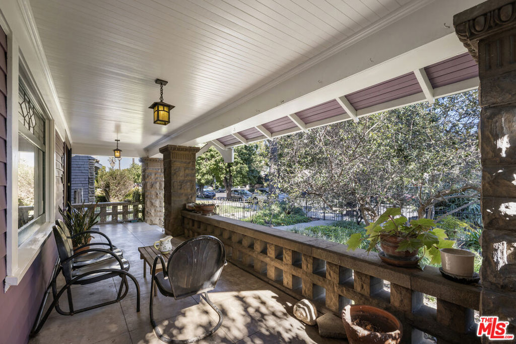 2657 Van Buren Place