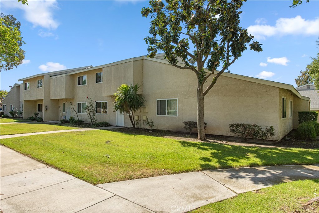 1237 W 6th