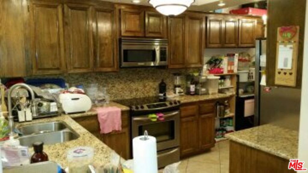 801 S Plymouth Boulevard 302
