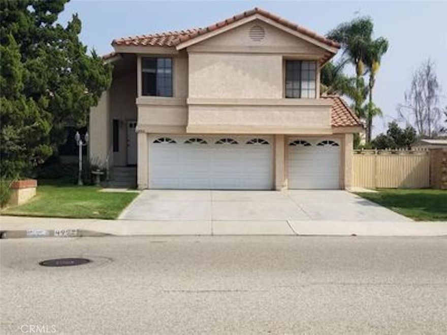 Owner Financing Available – Spacious Tri-Level Home in Buttercreek, Moorpark!



Discover nearly 3,000 sq. ft. of versatile living space in this 4-bedroom, 3-bath tri-level located in the highly desirable Buttercreek neighborhood of Moorpark. Situated on an 8,302 sq. ft. lot, this home offers a 3-car garage, gated RV/oversized parking, and a backyard with both grassy and patio areas perfect for entertaining.



Step into the dramatic entry with vaulted ceilings leading to a bright, open living room and a cozy sunken conversation area with fireplace. The formal dining room adjoins a spacious kitchen featuring a bay window, pantry, double ovens, gas cooktop, and a generous breakfast nook overlooking the expansive family room below. The family room includes a wet bar, fireplace, full bath, and laundry area with direct access to the garage—designed for both comfort and gatherings.



Upstairs, the oversized master suite boasts abundant closet space, double sinks, a separate tub and shower, and room to retreat. Three additional bedrooms share a large bathroom, while a loft adds bonus living space overlooking the main level.



With room to grow, entertain, and relax, this home has it all—space, functionality, and flexibility. Don’t miss this unique opportunity with owner financing available to qualified buyers!