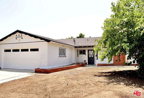 Photo of 20158 Gresham Street, Winnetka, CA 91306 (MLS # 26845941)