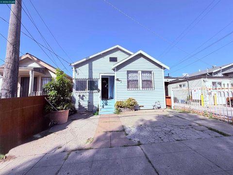 Photo of 2625 2625 75th Ave Ave, Oakland, CA 94605 (MLS # 41122965)