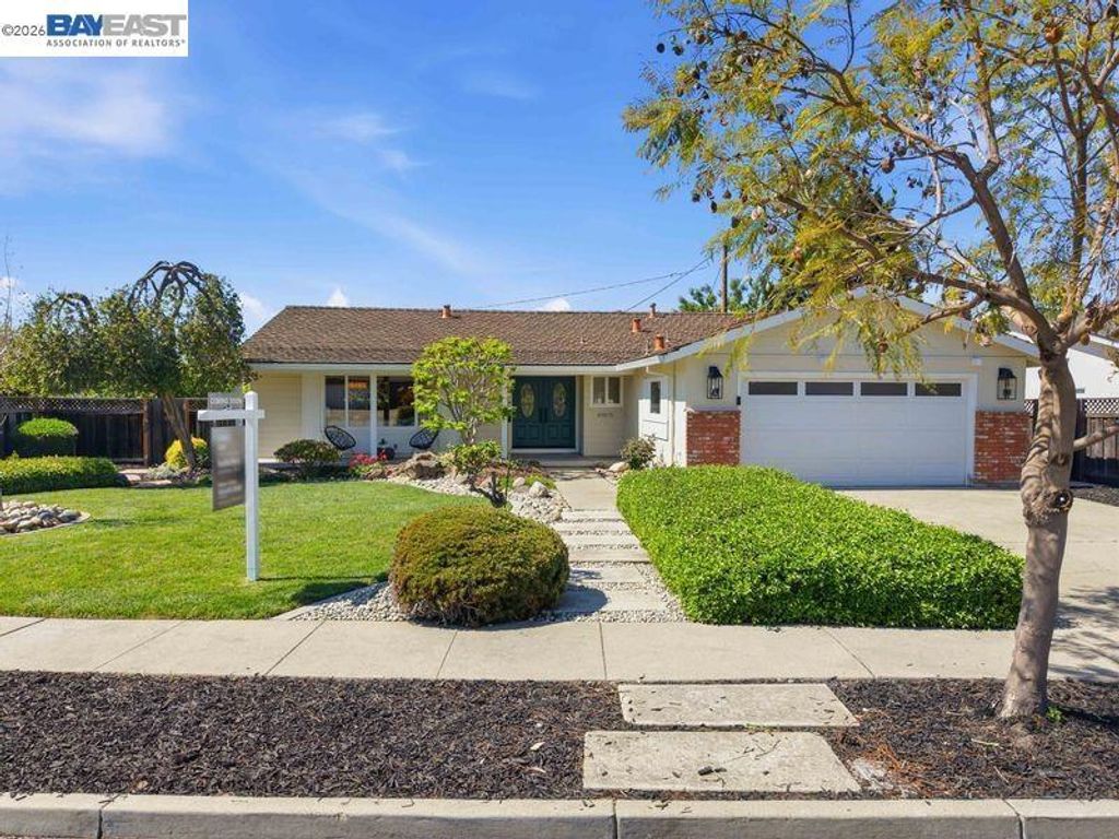 Photo of 43075 Gallegos Ave, Fremont, CA 94539 (MLS # 41128557)