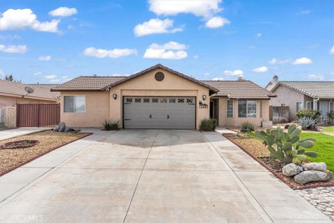 Photo of 14481 Aspen Street, Hesperia, CA 92344 (MLS # ND26225052)